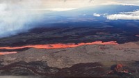 Menurut ilmuwan yang bertugas di Pengamatan Gunung Api Hawaii, Ken Hon, erupsi terjadi pada Minggu malam waktu setempat setelah serangkaian gempa besar yang terjadi di sekitar gunung api itu. (U.S. Geological Survey via AP)