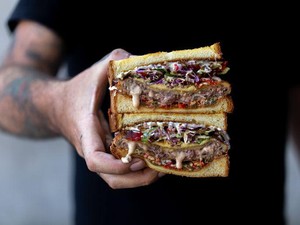 Habis Gajian Enaknya Makan Sandwich Sando khas Jepang yang Lezat