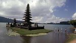 Menelisik Istana Para Dewa di Nusantara