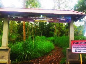 Jalur Pendakian Gunung Agung Ditutup Sementara Usai Bule AS Tewas