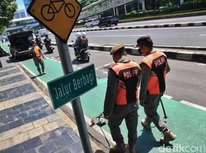 Jalur Sepeda Disisir Petugas, Ada Apa?
