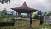 Situs Sumur Lantung peninggalan Belanda di Dusun/Desa Carat, Gempol, Pasuruan tempat 4 pelajar Pasuruan yang hilang selama 10 hari bermalam. Lokasi wisata ini sudah jarang dikunjungi warga. (Foto: Suparno/detikJatim)