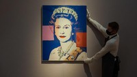 Lukisan yang dibuat Andy Warhol pada 1985 itu laku terjual Rp 13 miliar. Wah! Foto: Getty Images for Sothebys/Tristan Fewings
