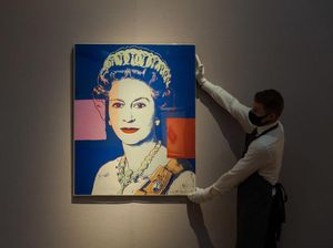 Lukisan Ratu Elizabeth II Kala Muda Laku Rp 13 Miliar!