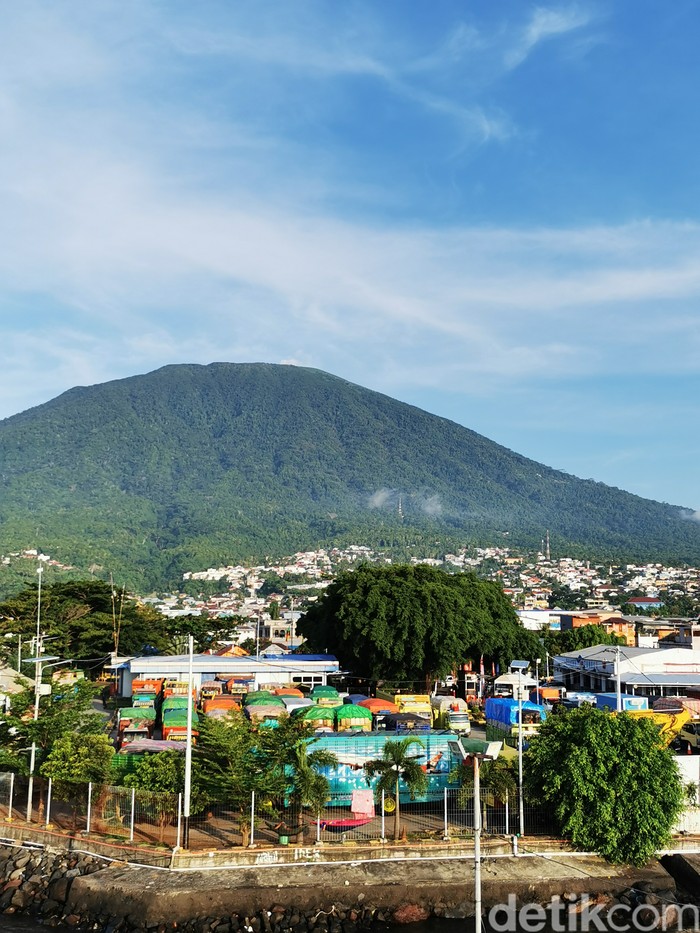 Maluku Utara Provinsi Terbahagia Se-Indonesia Maluku Utara Provinsi Terbahagia Se-Indonesia