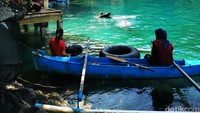Kedekatan masyarakat dengan alam juga menjadi faktor pendorong masyarakat Maluku Utara memiliki indeks kebahagiaan yang tinggi. Wilayah geografis Maluku Utara yang dekat dengan pantai dan gunung membuat mereka punya banyak tempat untuk melepaskan penat. Foto: Eduardo Simorangkir