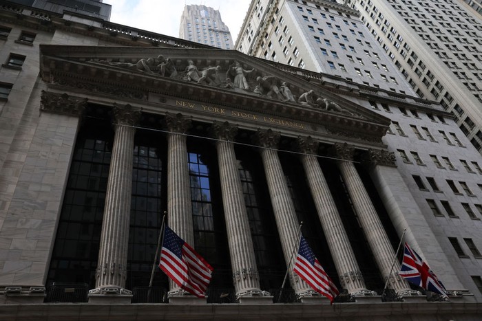 New York Stock Exchange NEW YORK, NEW YORK - SEPTEMBER 13: The New York Stock Exchange is seen during afternoon trading on September 13, 2022 in New York City. U.S. stocks opened lower today and closed significantly low with the Dow Jones dropping over 1,200 points after the release of an inflation report that showed prices rising more than expected in the last month. The Consumer Price Index released by the Bureau of Labor Statistics showed prices rising 8.3% over the last year, for which economists had predicted an 8.1% increase. (Photo by Michael M. Santiago/Getty Images)