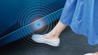 Mobil ini juga dibekali fitur handsfree auto slide door, jadi pintu gesernya bisa dibuka hanya dengan ayunan kaki. Foto: Dok. Nissan
