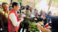 Untuk Kota Pontianak, Presiden mengapresiasi kerja pemerintah daerah yang baik dalam mengendalikan inflasi di daerah. Hal tersebut terlihat dari harga bahan pangan seperti bawang merah dan bawang putih yang menurun, serta harga minyak goreng yang stabil di pasaran.