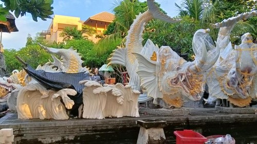 Patung yang bakal dipasang di Pantai Samigita, Badung, Bali.