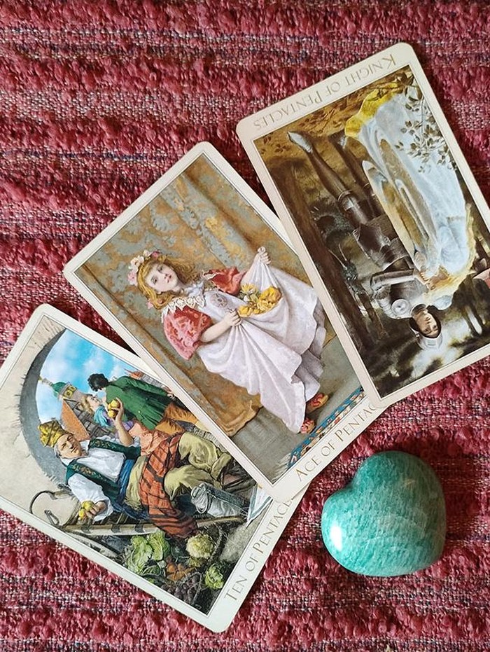 Pembacaan Kartu Tarot Dafa.