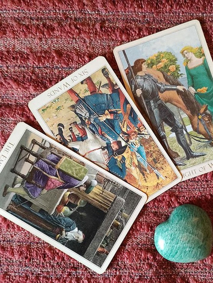 Pembacaan Kartu Tarot Wynda.