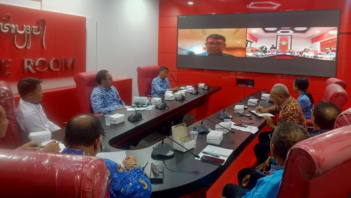 Pembahasan kenaikan UMK Jembrana 2023 di Ruang Rapat Eksekutive Room Kantor Bupati Jembrana, Selasa (29/11/2022).