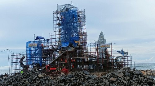 Penampakan tiga patung ikonik di Pantai Jerman, Kuta, Badung, Bali, Selasa (29/11/2022).