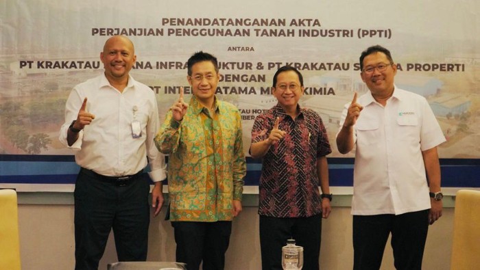 Penandatanganan Akta Perjanjian Penggunaan Tanah Industri (PPTI)