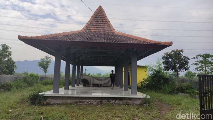 Pos pengecekan Kali Brantas dan Situs Lantung tempat 4 pelajar Pasuruan yang hilang ditemukan