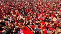 Jokowi mengatakan Indonesia mempunyai 714 suku bangsa. Dia mengajak semua elemen bangsa menjaga stabilitas keamanan sehingga pemerintah bisa menjaga pertumbuhan ekonomi.