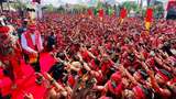 Potret Jokowi Bertemu Ratusan Warga Suku Dayak
