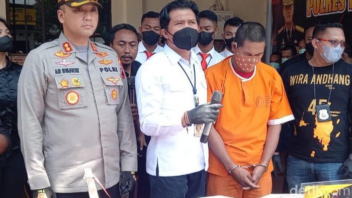 Rilis kasus pemerkosaan putri kandung oleh ayah sendiri di Mapolres Tegal, Selasa (29/11/2022).