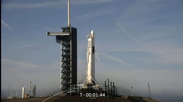 Roket SpaceX Falcon 9 CRS-26 (Screenshot Youtube SpaceX)