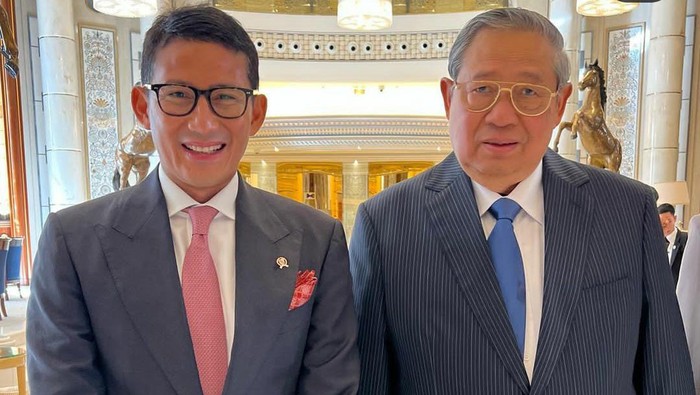 Sandiaga Uno foto bareng SBY di Arab Saudi