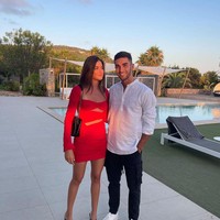 Sira Martinez kembali jadi sorotan setelah ayahnya, Luis Enrique, bicara mengenai sang pacar, Ferran Torres. Luis mengatakan ia tidak segan-segan mengganti Torres di lapangan jika melakukan selebrasi dengan gestur bayi. Foto: Instagram Sira Martinez