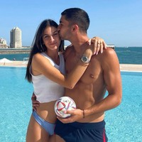 Sira dan Torres cukup sering memperlihatkan kemesraan mereka di media sosial masing-masing. Foto: Instagram Sira Martinez