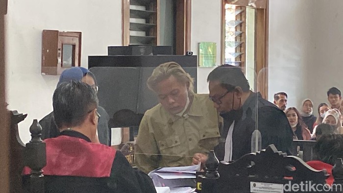 Sule jadi saksi kasus penggelapan yang dilakukan Teddy Pardiyana.