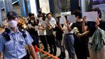 Warga China Demo dengan Kertas Kosong, Apa Maksudnya?