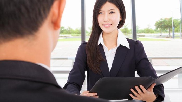 Cara membuat CV perlu diketahui sebelum mengajukan lamaran kerja ke sebuah perusahaan. CV adalah sebuah dokumen yang berisi uraian diri seseorang.
