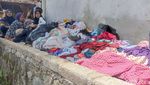 Penampakan Tumpukan Baju di Pengungsian Korban Gempa Cianjur