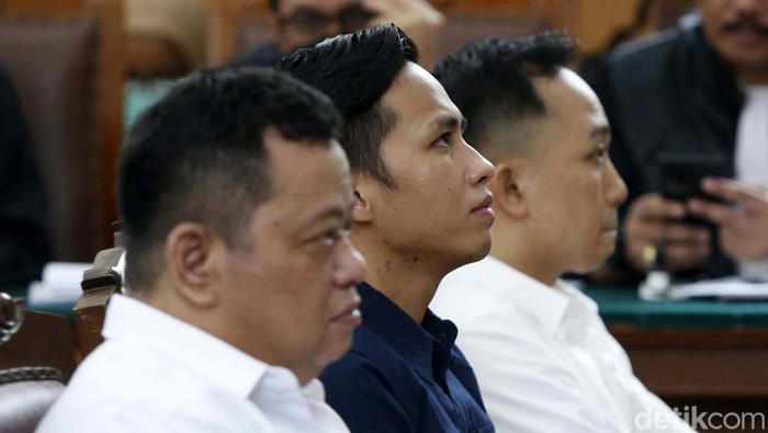 Bharada Richard Eliezer, Bripka Ricky Rizal dan Kuat Maruf jalani sidang lanjutan di PN Jaksel. Mereka saling memberikan kesaksian.