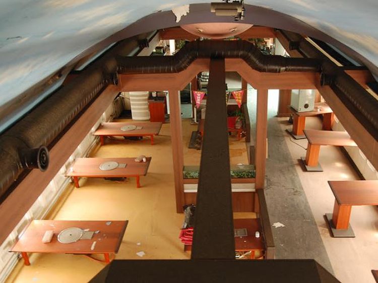 Dulu Pesawat Bersejarah Ini Jadi Restoran Keren Tapi Kini Terbengkalai