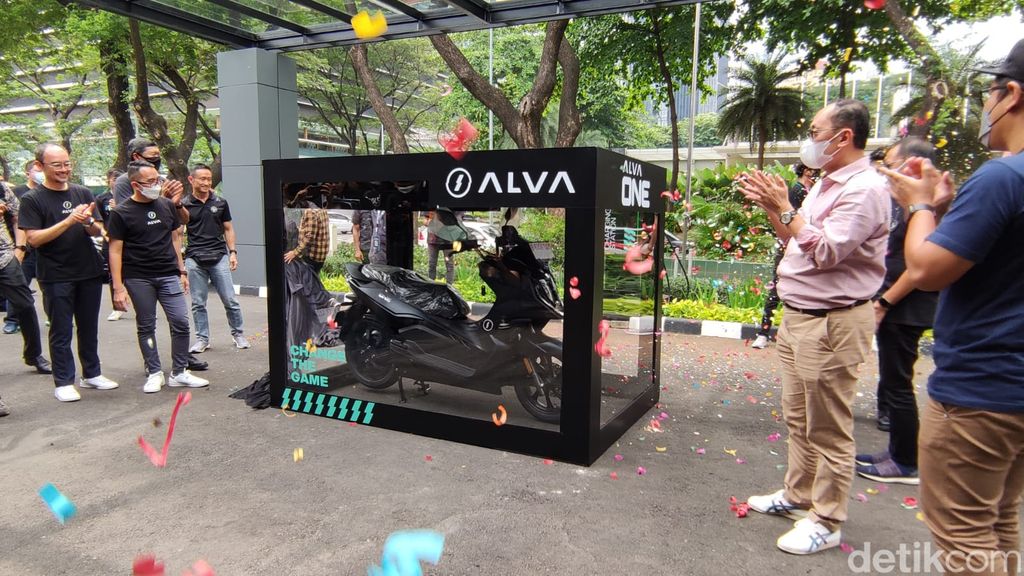 First Handover ALVA One.