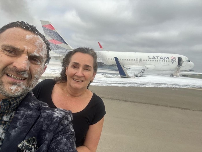 Foto Selfie usai Kecelakaan Pesawat