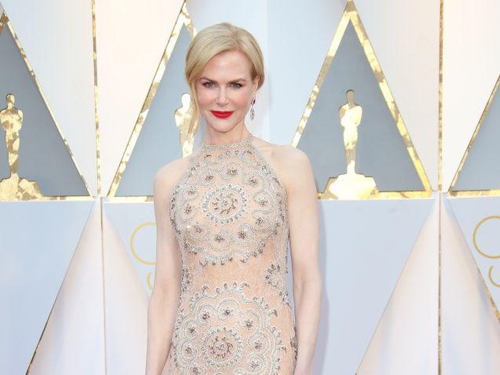 HOLLYWOOD, CA - FEBRUARY 26: Actress Nicole Kidman arrives at the 89th Annual Academy Awards at Hollywood & Highland Center on February 26, 2017 in Hollywood, California. (Photo by Dan MacMedan/Getty Images)