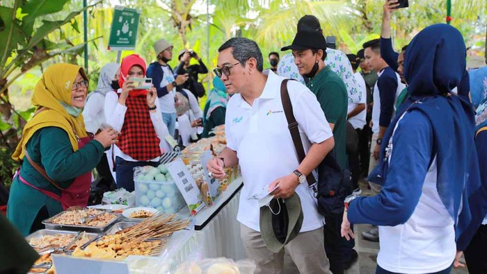 Dalam rangka perayaan HUT ke-65, Pertamina menggelar Perwira Penggerak yang berorientasi pemberdayaan ekonomi masyarakat dan kelestarian lingkungan.