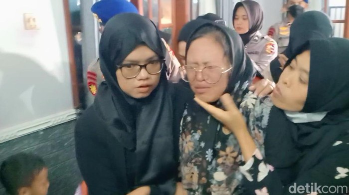 kedatangan jenazah bripda M khoirul Anam
