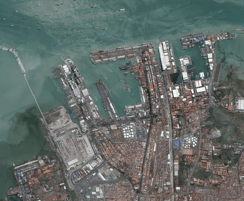 Sejak tahun 2000-an, Indonesia terus berbenah melakukan pembangunan dari berbagai aspek. Berikut foto-foto perbandingannya sejak tahun 2000-an hingga sekarang.