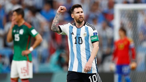 LUSAIL CITY, QATAR - NOVEMBER 26: Lionel Messi #10 of Argentina celebrates after scoring a goal during the FIFA World Cup Qatar 2022 Group C match between Argentina and Mexico at Lusail Stadium on November 26, 2022 in Lusail City, Qatar. (Photo by Fu Tian/China News Service via Getty Images)