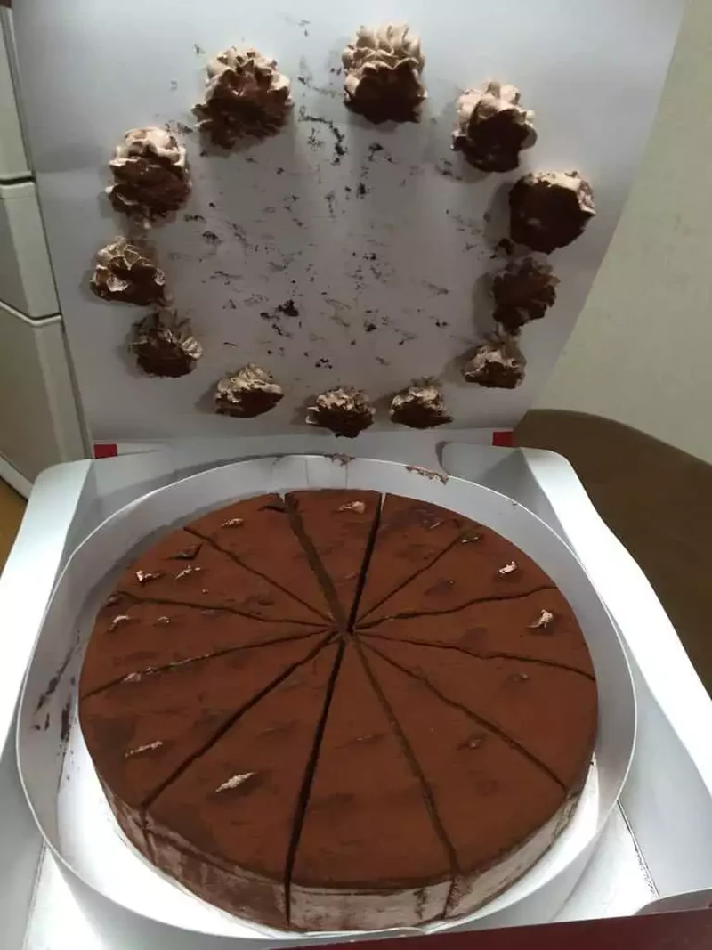 Nyesek! 10 Netizen Ini Dapat Makanan Zonk Saat Buka Kemasannya