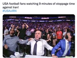 Meme Kocak Amerika vs Iran, Penonton Bawa Rudal