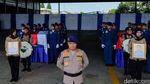 Momen Penyerahan 2 Jenazah Kru Heli yang Jatuh di Babel