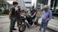 Direktur Utama VKTR Gilarsi W. Setijono meyakini bahwa pilihan me-retrofit sepeda motor konvensional menjadi sepeda motor listrik ini dapat menjadi solusi tambahan bagi pemerintah dan masyarakat luas dalam upaya mengurangi polusi di perkotaan di Indonesia, memanfaatkan teknologi yang tepat guna dengan ongkos yang relatif terjangkau.