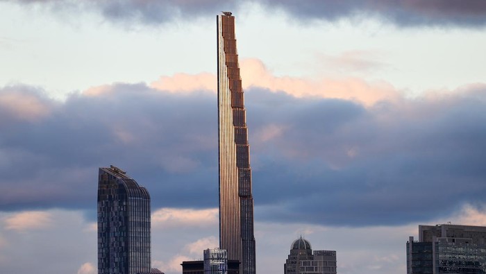 NEW YORK, NY, UNITED STATES - NOVEMBER 29: A view of the world's skinniest skyscraper, Steinway Tower, located at 111 West 57th Street in Manhattan, and boasts a 24:1 height to width ratio in New York, United States on November 29, 2022. Designed by SHoP Architects, the luxury condominium building stands at 1,428 feet (435 meters) tall, making it one of the largest buildings in the western hemisphere, and the third tallest in New York City. 60 apartments are included in the tower ranging from nearly $8 million for a studio to $66 million for a penthouse. In April it has opened to residents in New York City. (Photo by Fatih AktaÅ/Anadolu Agency via Getty Images)
