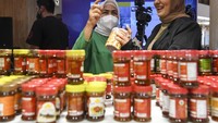 Pertamina SMEXPO 2022 bertemakan Asli Indonesia, Asli Kerennya diikuti sebanyak 500 UMKM binaan Pertamina yang berpartisipasi secara online maupun offline tersebut berlangsung hingga 4 Desember mendatang.