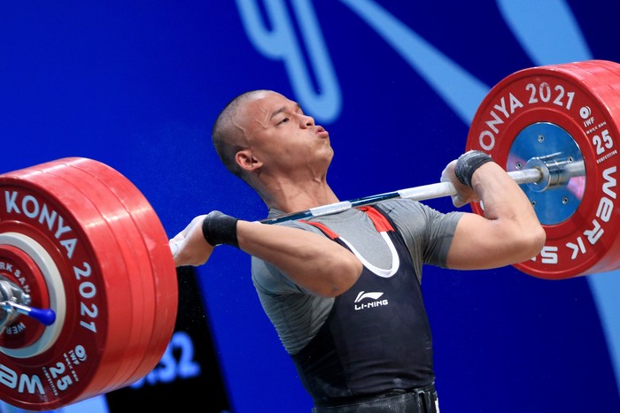 KONYA, TURKIYE - AUGUST 13: Juniansyah Rizki of Indonesia competes in weightlifting during 5th Islamic Solidarity Games in Konya, Turkiye on August 13, 2022. (Photo by Serhat Cetinkaya/Anadolu Agency via Getty Images)