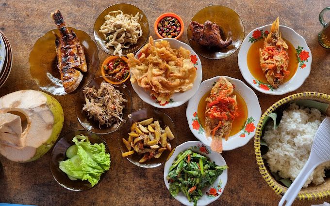 Adem! 5 Rumah Makan Saung Hidden Gem di Tangerang untuk Makan Bareng