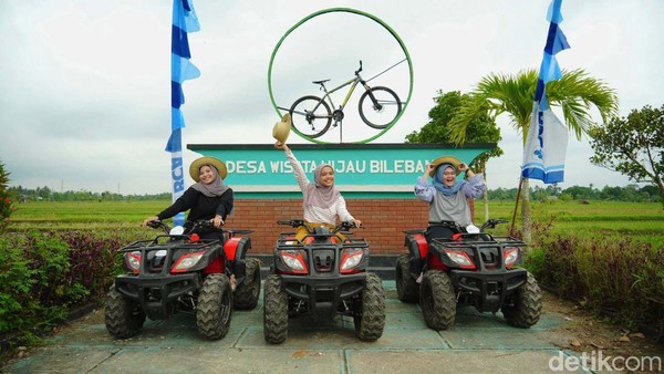 Desa wisata Bilebante tengah menjadi daya tarik destinasi baru di mata wisatawan domestik maupun asing, setelah berhasil keluar sebagai juara kedua untuk Kategori Alam dalam BCA Desa Wisata Award pada akhir tahun lalu. Desa tersebut memiliki keunikan dan keunggulan dari sisi alam. Desa wisata Bilebante tengah menjadi daya tarik destinasi baru di mata wisatawan domestik maupun asing, setelah berhasil keluar sebagai juara kedua untuk Kategori Alam dalam BCA Desa Wisata Award pada akhir tahun lalu. Desa tersebut memiliki keunikan dan keunggulan dari sisi alam.Â