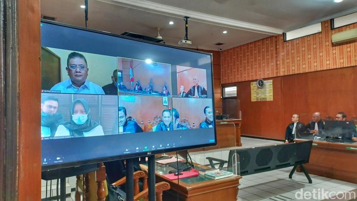 Sidang eks Ketua DPRD Jabar